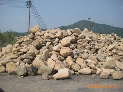 大小鹅卵石、砾石与碎石 林军个体经营的优质供应与专业加工